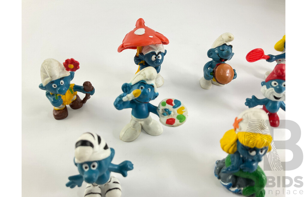 Vintage Peyo Schleich Smurfs Including Tracker Smurf, Painter Smurf, Handy Smurf and More