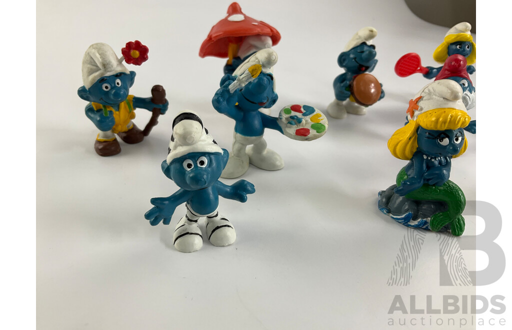 Vintage Peyo Schleich Smurfs Including Tracker Smurf, Painter Smurf, Handy Smurf and More