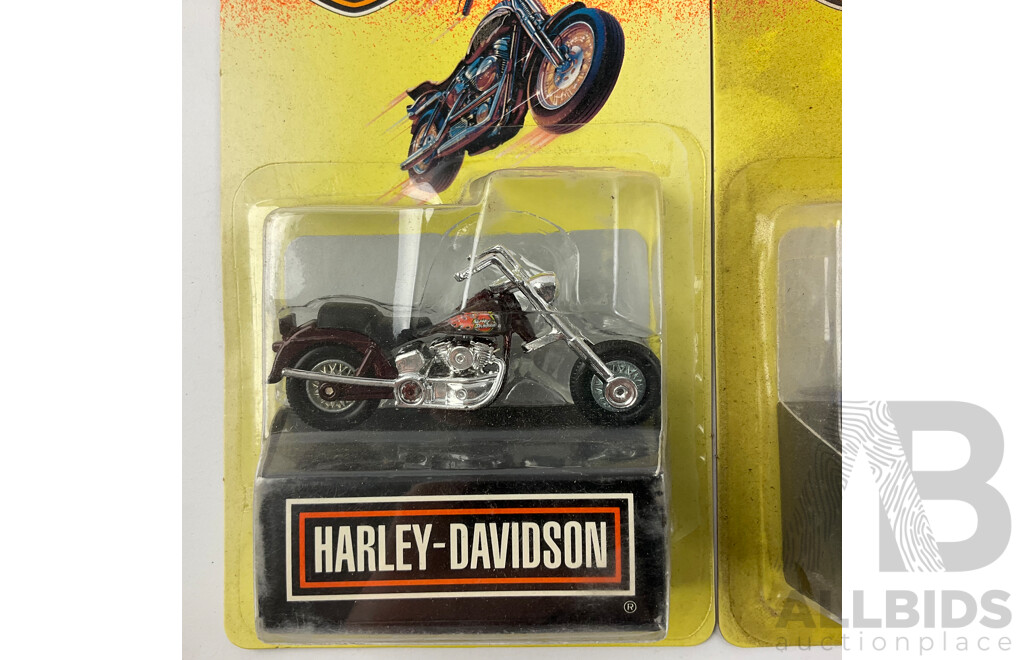 Five Diecast Matchbox Harley Davidson Motorcycles with Customising Showroom