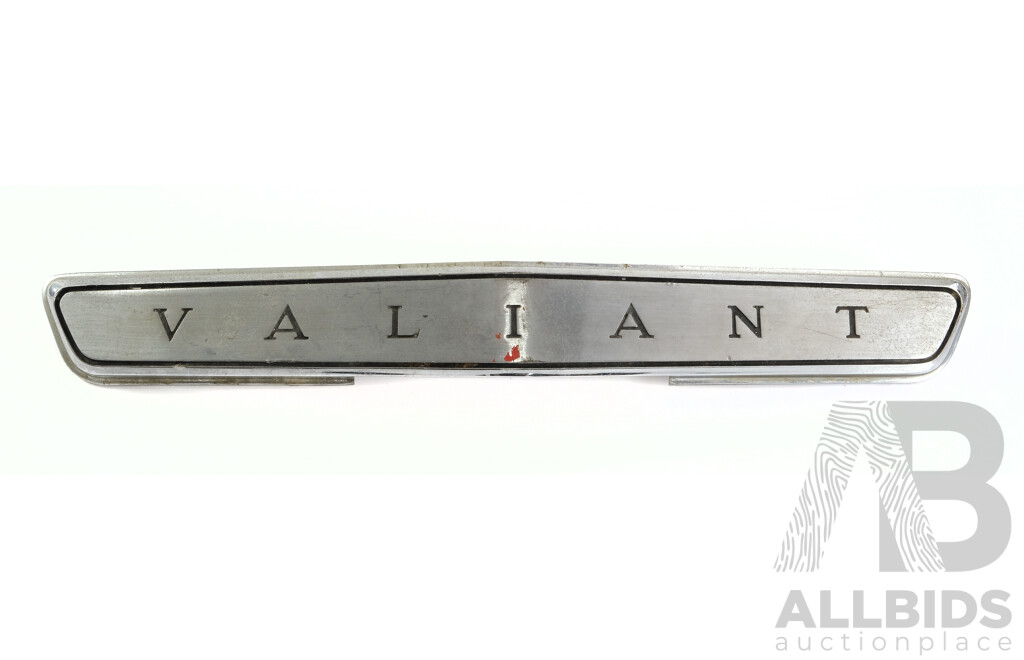 Vintage Valiant AP6 Grille Badge