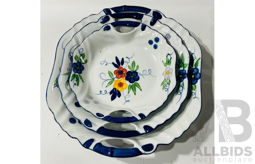 Collection of Decorative Homewares Including Set of Three Graduating Ceramic Serving Plates