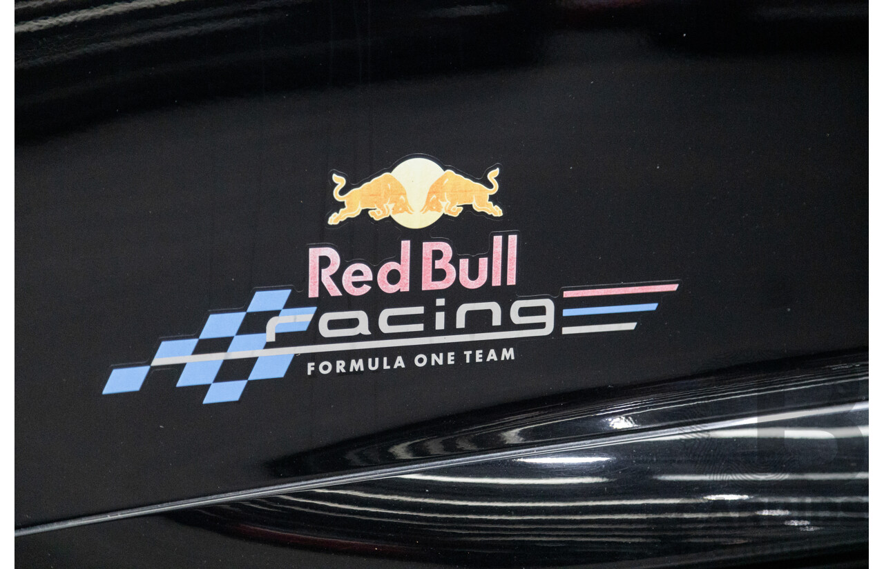 10/2012 Renault Megane R.S.265 Red Bull X95 3D Coupe Black Turbo 2.0L