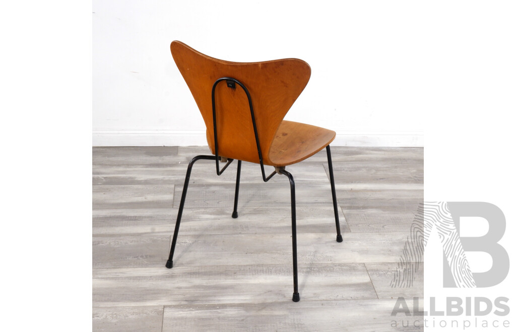Series 7 Ply Chair by Fritz Hansen