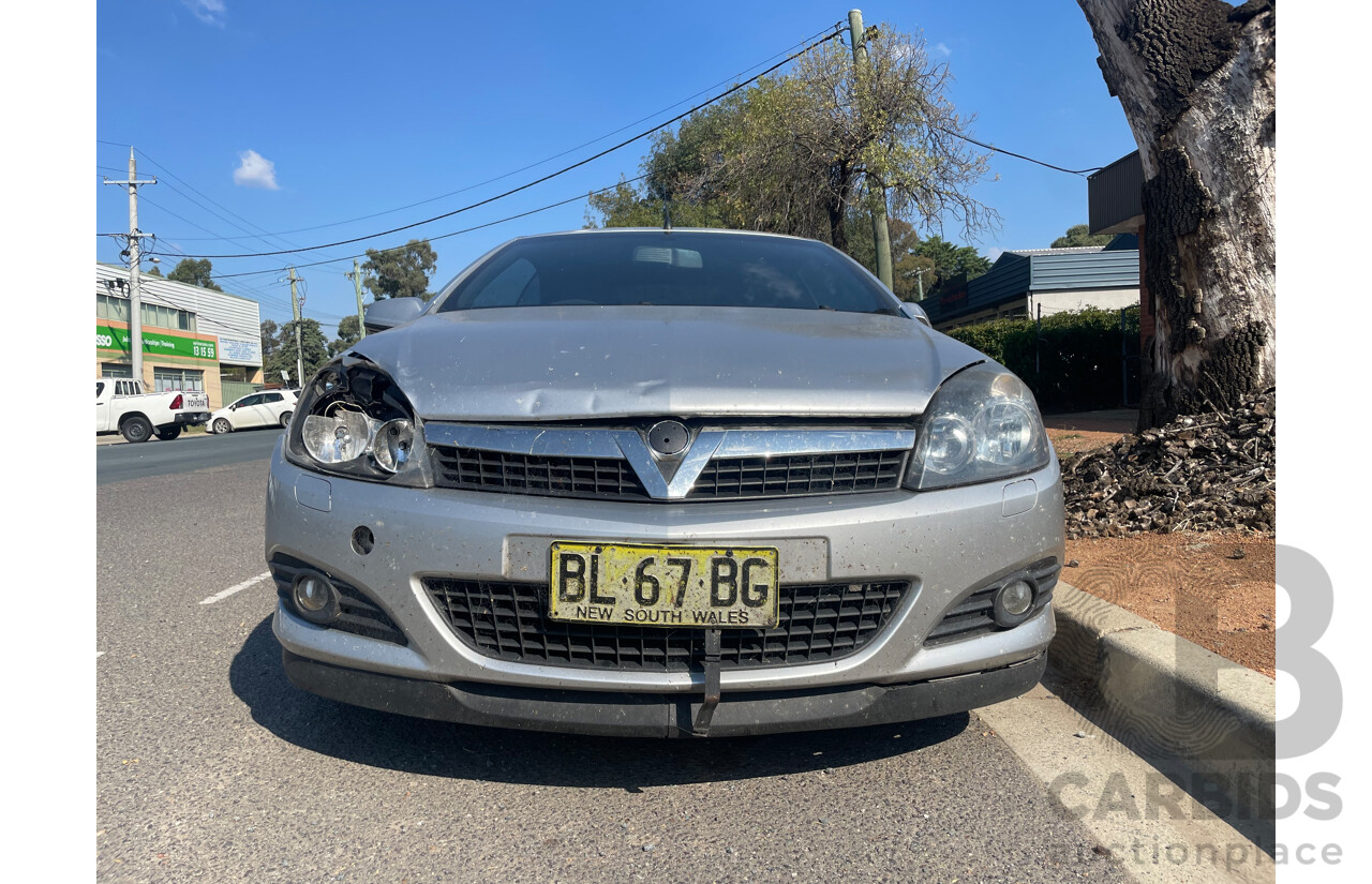 03/2007 Holden Astra TWIN TOP FWD AH 2D Convertible Silver 2.2L
