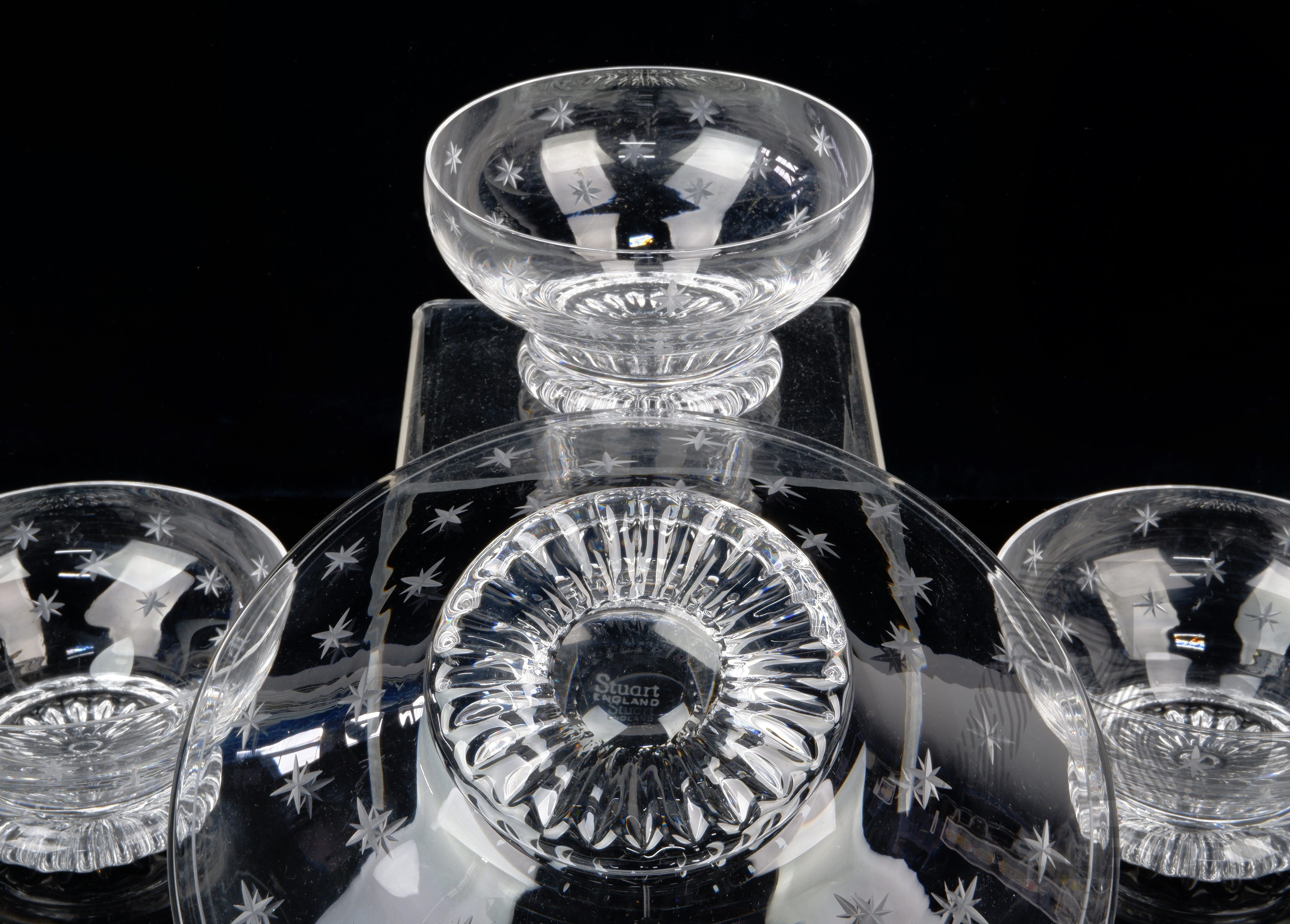 【廃盤】英国製　STUART スチュワートクリスタル　センターピース　大皿 Vintage Stuart Crystal Star Pattern - Lot 1545691 | ALLBIDS