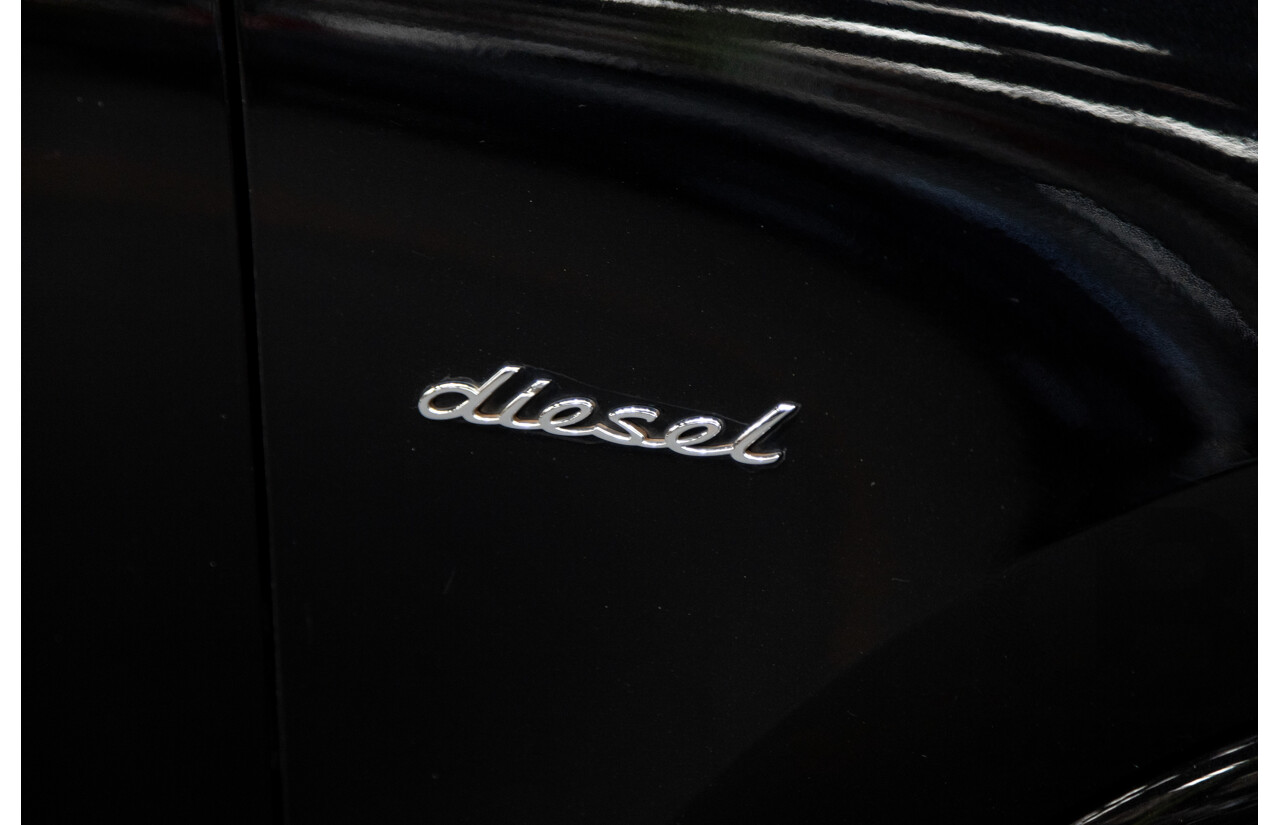 8/2016 Porsche Cayenne Diesel Platinum Edition Series 2 (AWD) 4d Wagon Metallic Black Turbo Diesel V6 3.0L