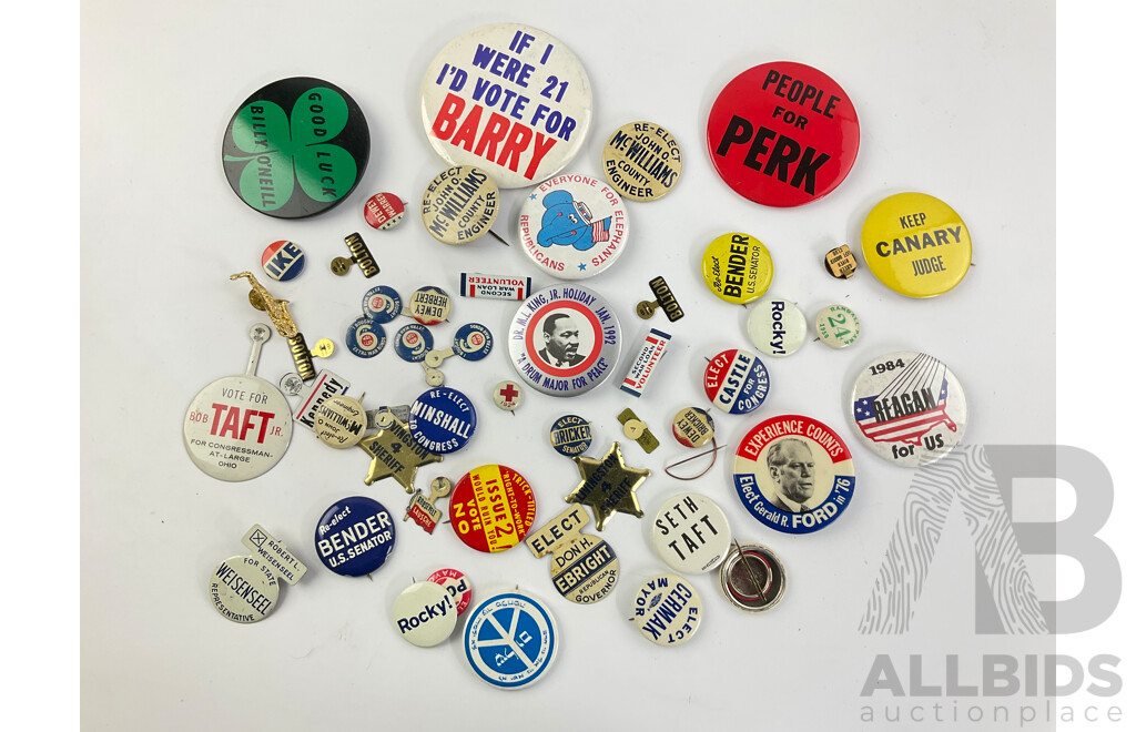 Collection of Vintage USA Campaign Badges and Pins Including Barry Goldwater, Bob Taft Junior, Billy O'Neil, Gerald Ford, Ronald Reagan, Seth Taft and More