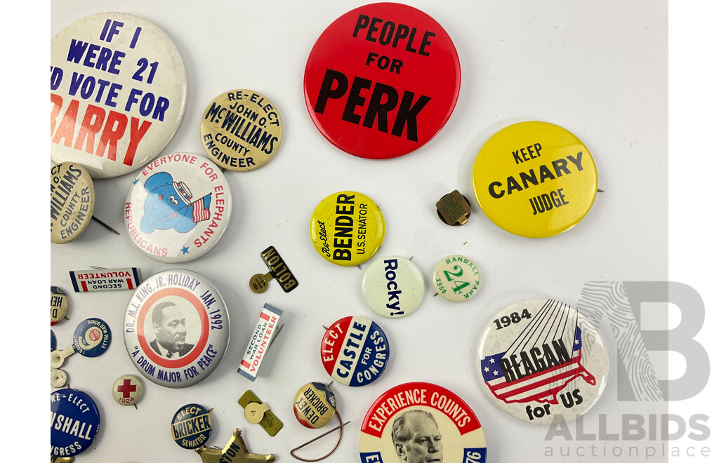 Collection of Vintage USA Campaign Badges and Pins Including Barry Goldwater, Bob Taft Junior, Billy O'Neil, Gerald Ford, Ronald Reagan, Seth Taft and More