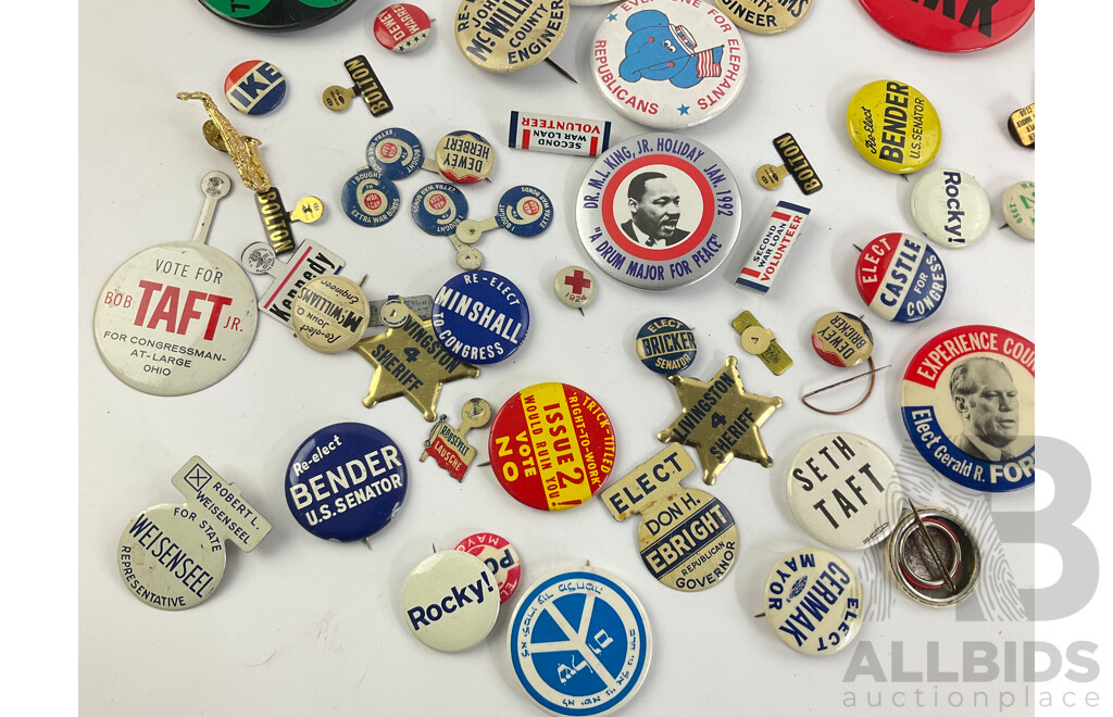 Collection of Vintage USA Campaign Badges and Pins Including Barry Goldwater, Bob Taft Junior, Billy O'Neil, Gerald Ford, Ronald Reagan, Seth Taft and More