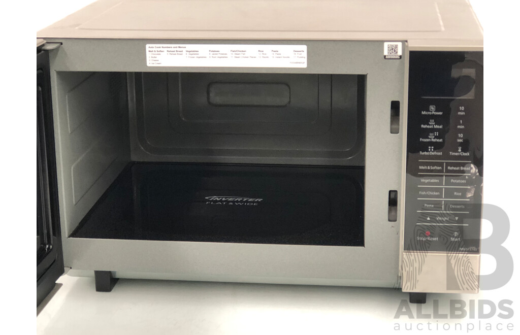 Panasonic NN-SF574S 1000W Inverter Microwave Oven