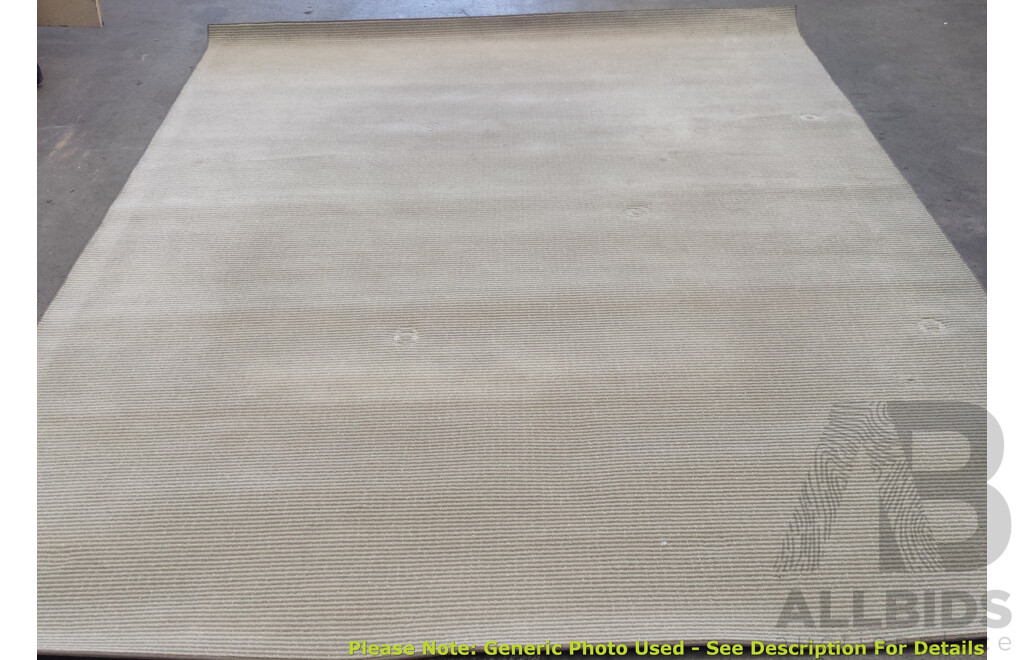 Beige Floor Carpet (6' X 9')