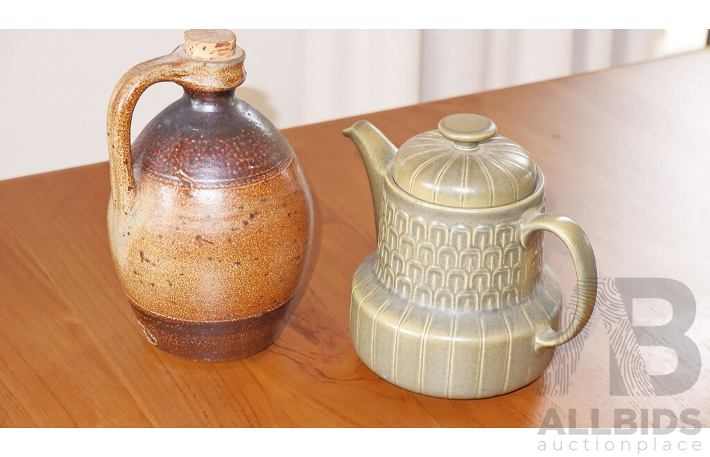 Bendigo Stoneware and a Wedgwood Retro Tea Pot