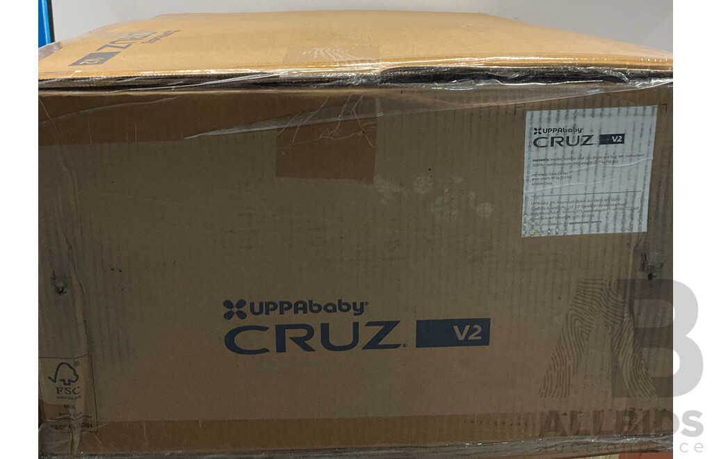 UPPABABY Cruz V2 Stroller - Anthony - White & Grey Chenille - ORP$999.00