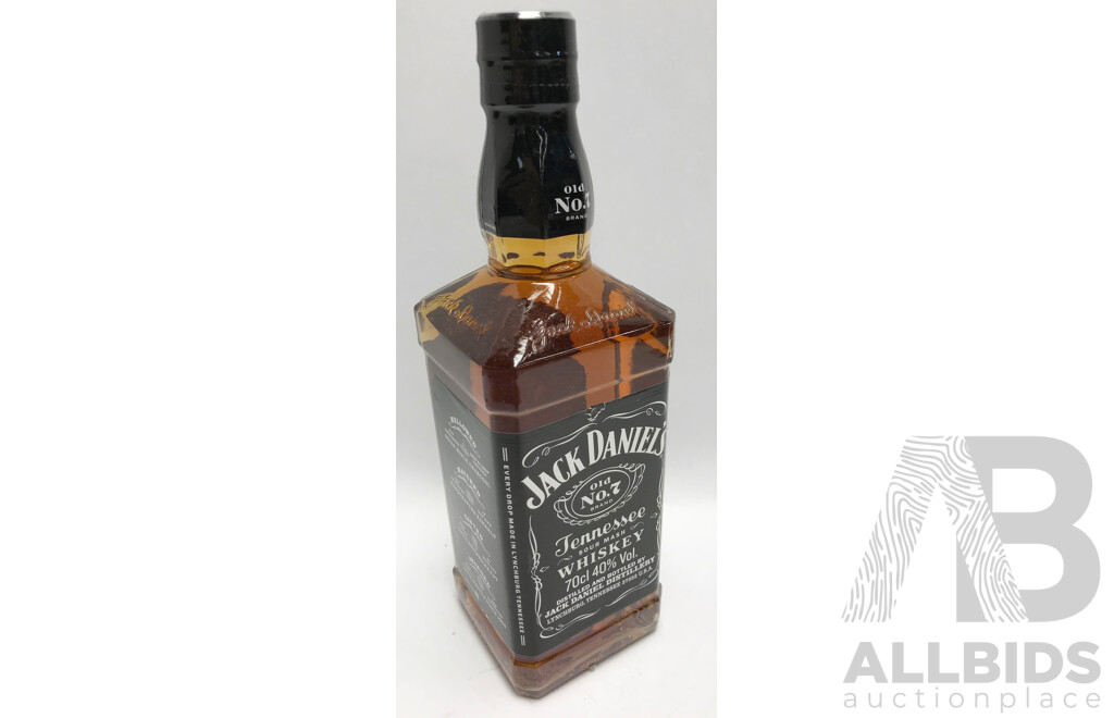Bottle of Jack Daniels Tennessee Whiskey with Box