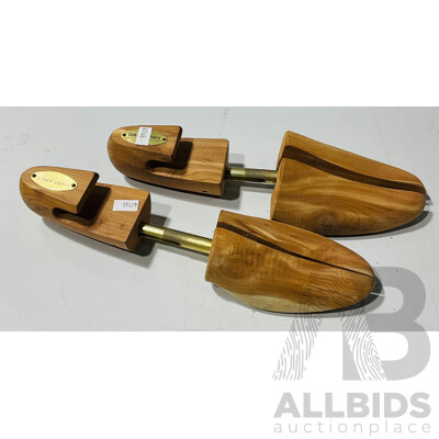 Pair of David Jones Brand Cedar Shoe Trees - Size M