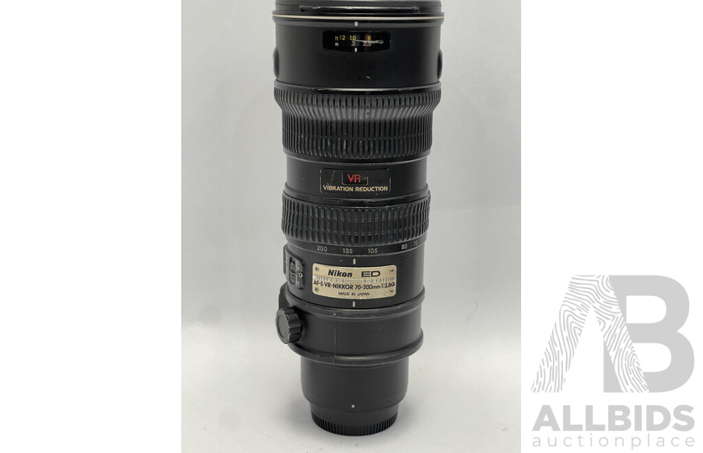 Nikon AF-S VR Nikkor 70-200mm F/2.8G Zoom Lens