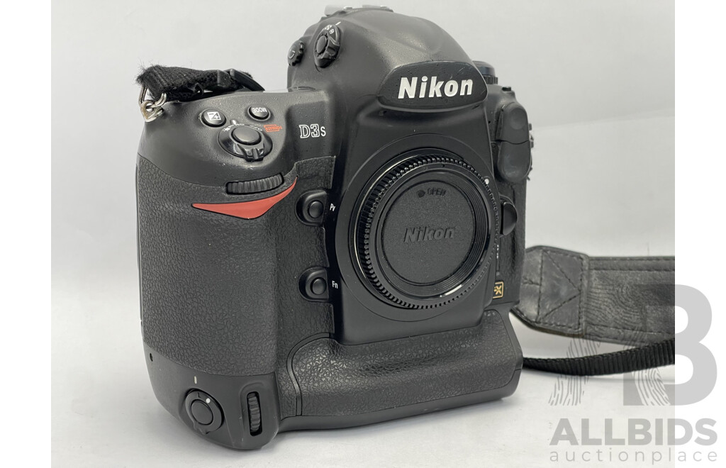 Nikon D3s 12.1 Megapixel Full Frame Digital Camera - Body Only