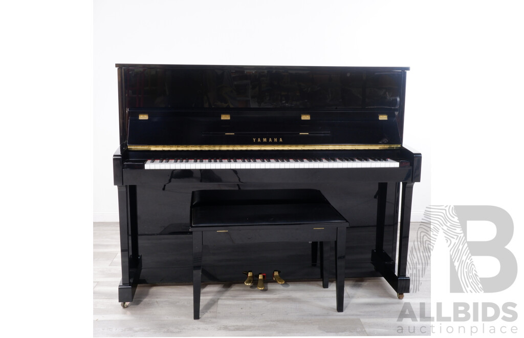 Yamaha T121 Upright Piano