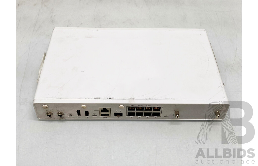 Sophos (XG-135) Firewall Security Appliance