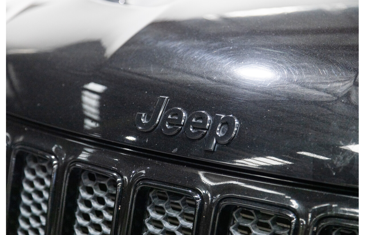 01/2013 Jeep Grand Cherokee SRT 8 Vapour Edition (AWD) WK MY13 4D Wagon Brilliant Black V8 6.4L
