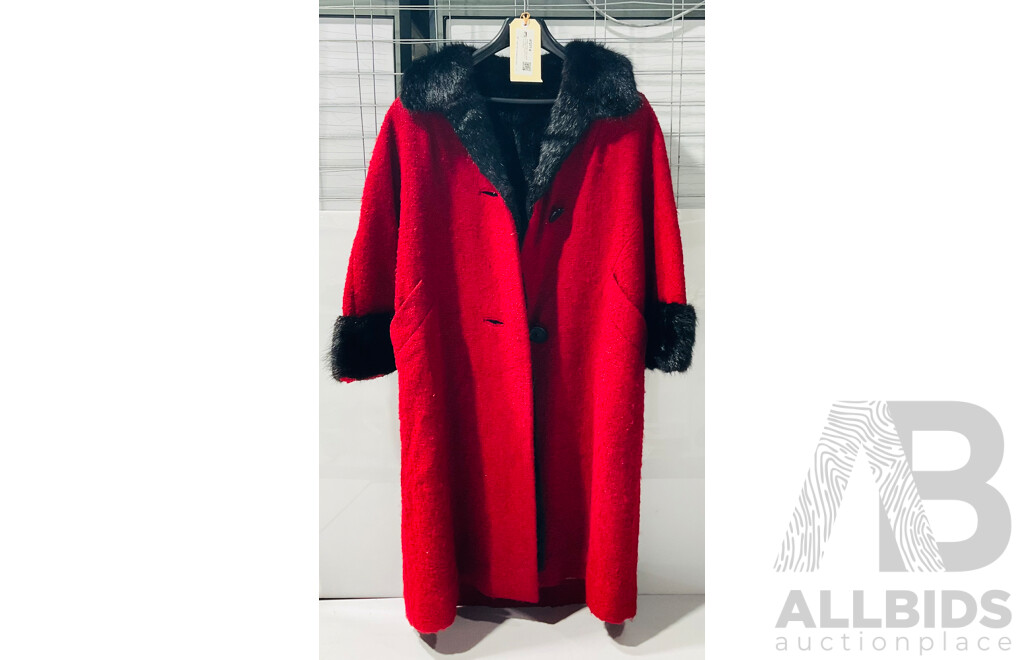 Vintage Woolen Three Quarter Length Coat with Fur Trim to Interior