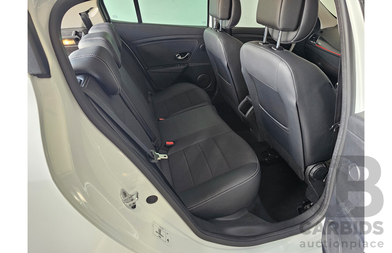 11/2015 Renault Megane Gt-Line B95 MY14 5d Hatchback White 1.2L