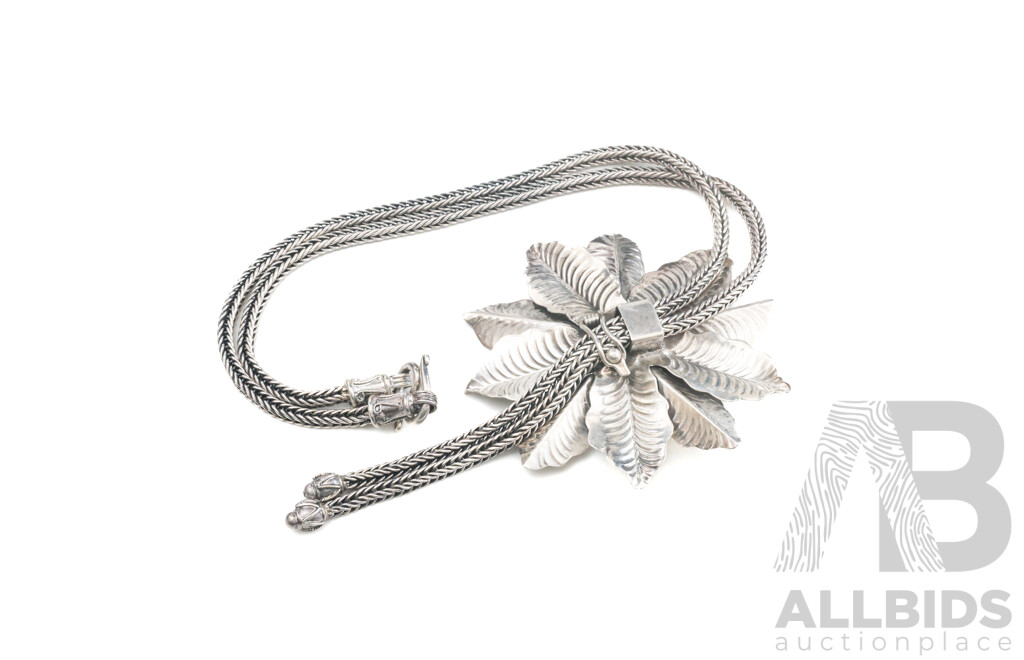 Sterling Silver Poinsettia Style Lariat Flower Necklace, 55cm, 50.0 Grams