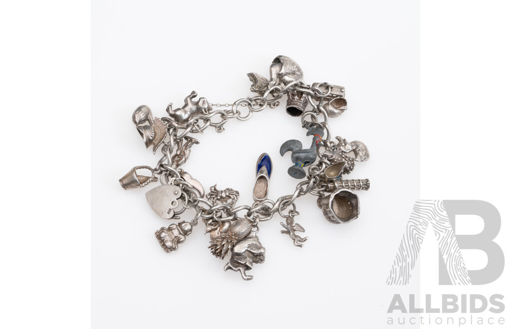 Vintage Sterling Silver Charm Bracelet Laden with (24) Vintage Charms, 20cm Long, 79.65 Grams