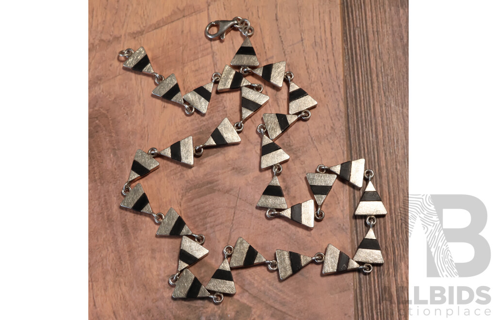 Sterling Silver Vintage Unique Onyx Inlaid Triangular Link Necklace, 50cm, 43.51 Grams