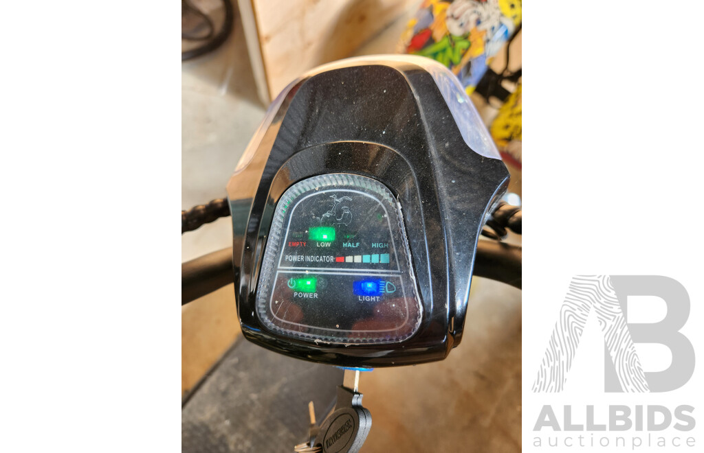 Electric Powered 3 Wheel Scooter in as New Condition
