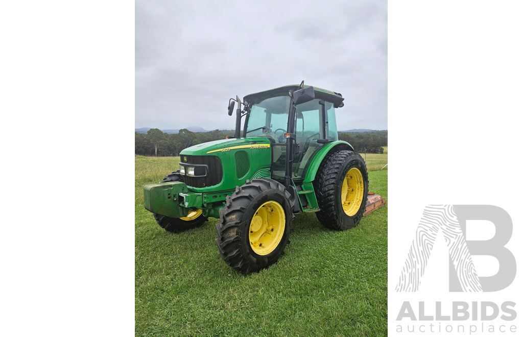 2008 John Deere 5620 4WD Utility Tractor Turbo Diesel 72hp 4.5L with Howard Slasher Attatchment