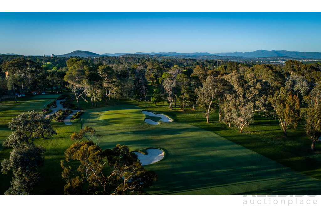 L8 - 18 Holes for 4 People at Royal Canberra Golf Club