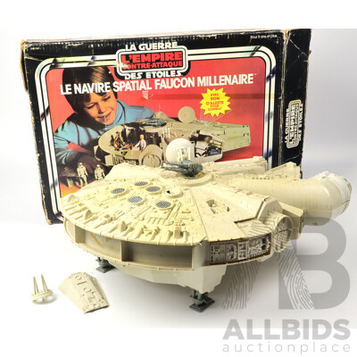 Original Vintage Star Wars the Empire Strikes Back Millenium Falcon Spaceship with Original Box