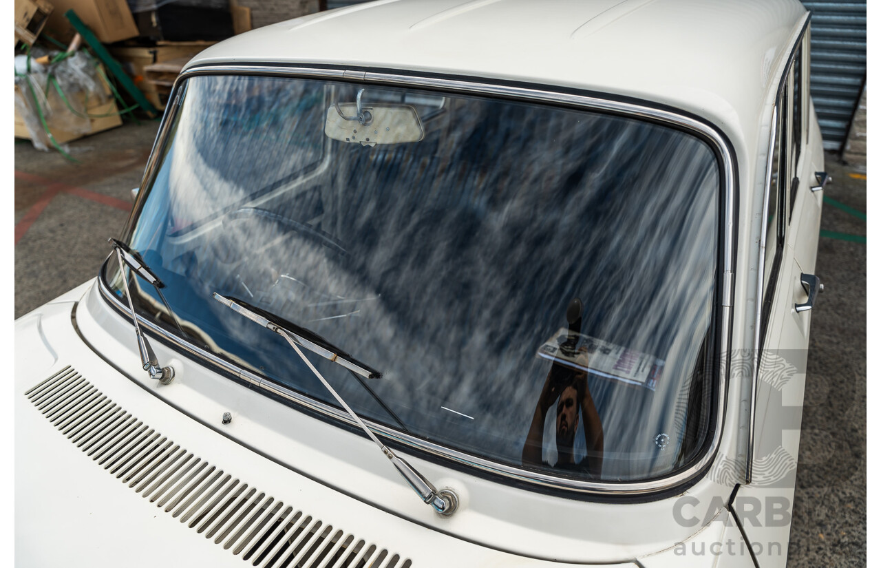 1/1969 Renault 10 4d Sedan White 1.1L