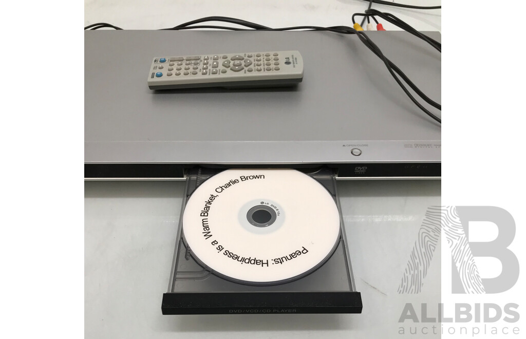 LG (DZ111) DVD Player with Remote Control