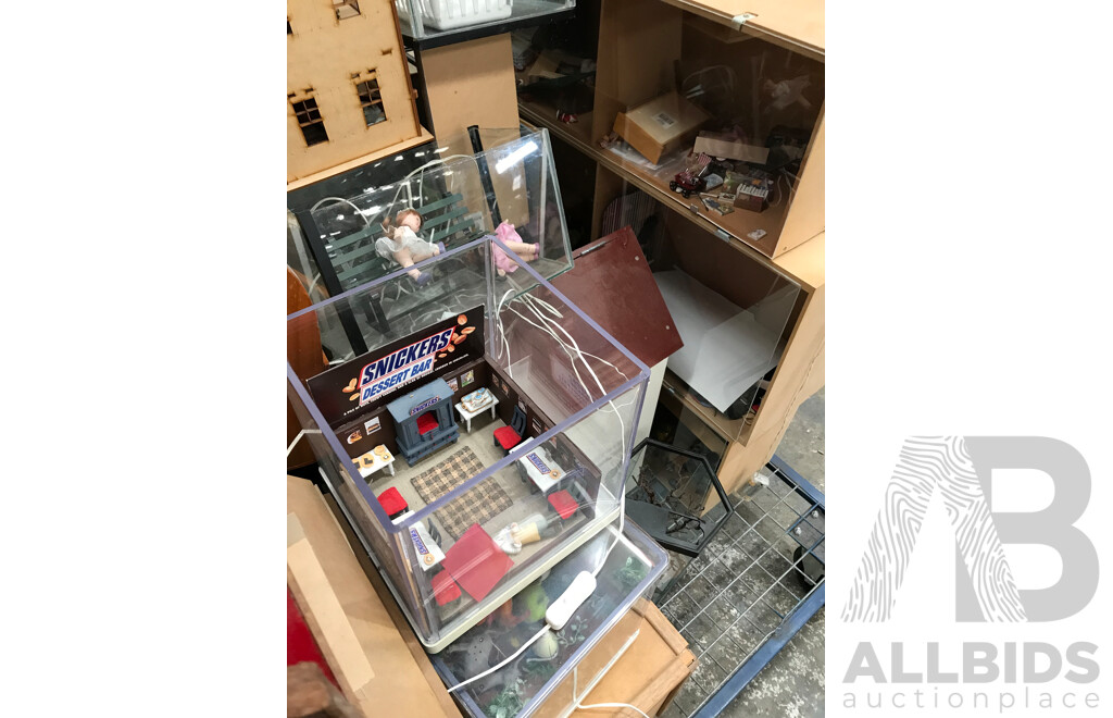 Pallet Lot of Assorted Dollhouse Items Including Furniture, Miniatures, Displays, and More