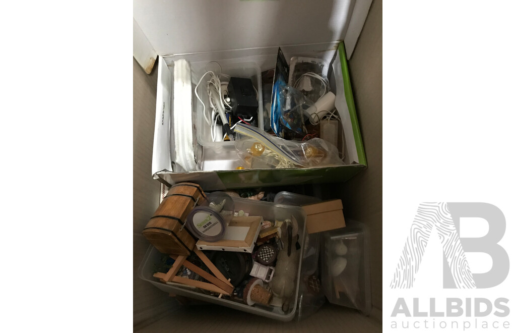 Pallet Lot of Assorted Arts & Crafts Items, Dolls & Dollhouse Furniture, Decorations, and More