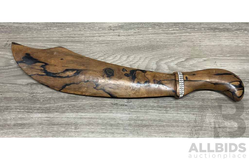 Reptile Aboriginal Didgeridoo & Wooden Knife - Lot of 3