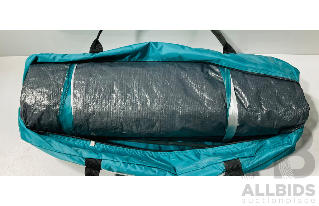 DMH Australia Screen Dome Tent in Carry Bag