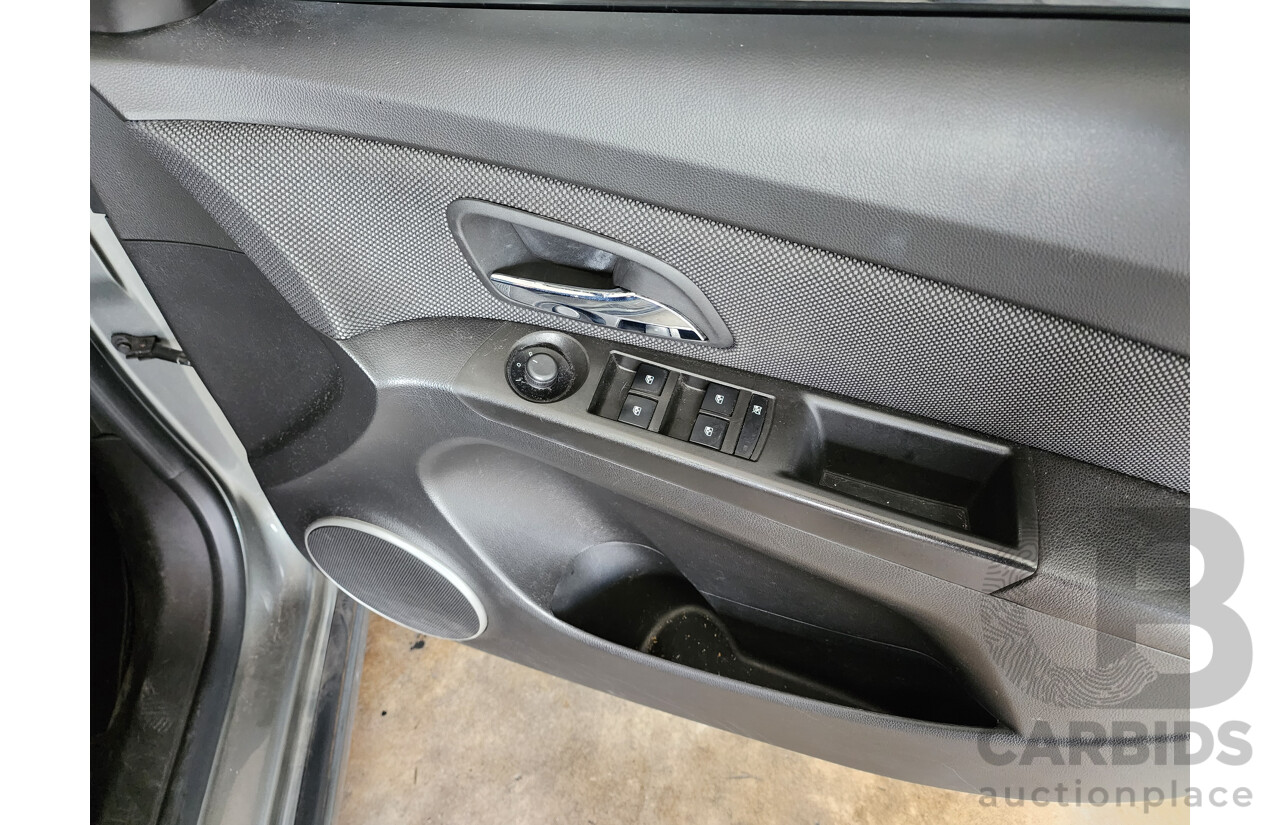 06/2012 Holden Cruze CD FWD JH MY12 5D Hatchback Grey 2.0L