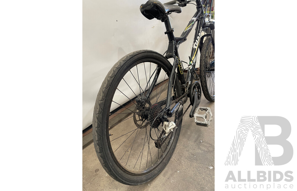 Giant Yukon 21 Speed Mountain Bike