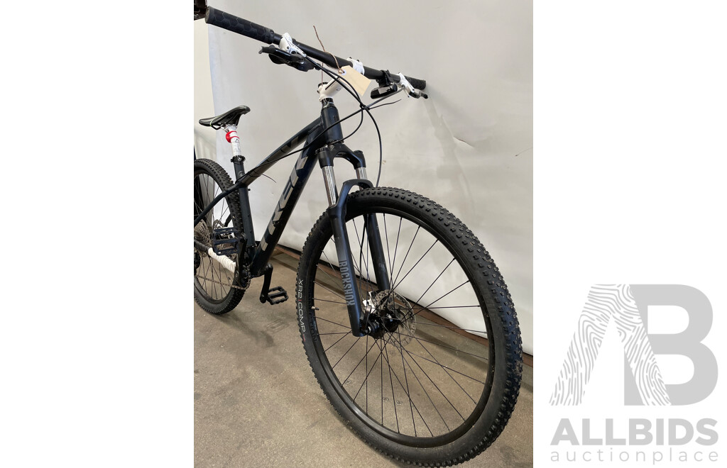 Trek Marlin 8-Speed Mountain Bike