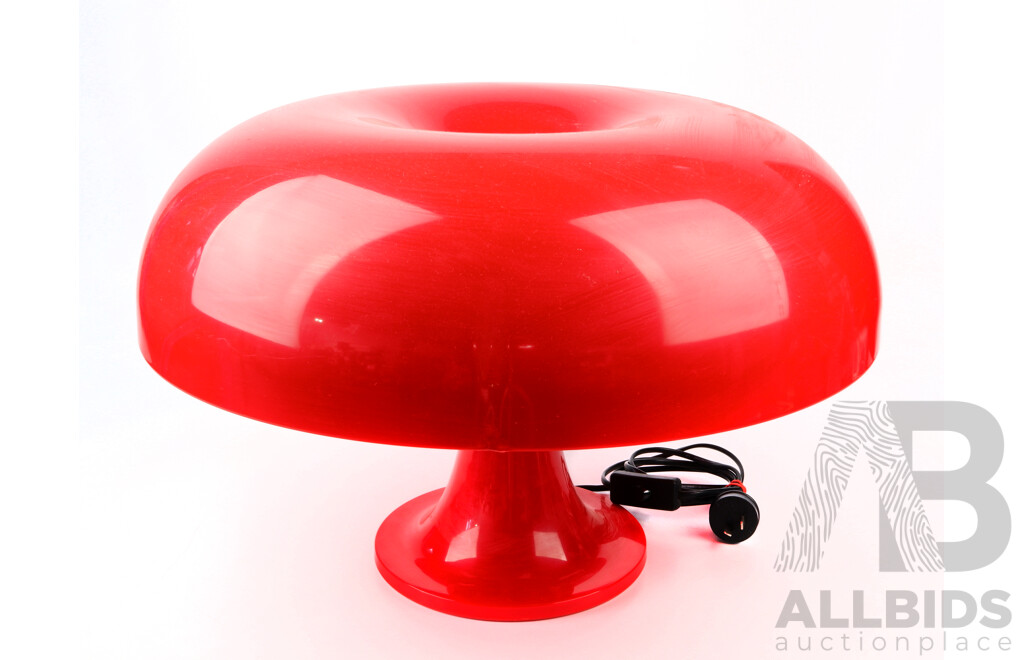 Retro Style Funky Plastic Table Lamp by Rakumba