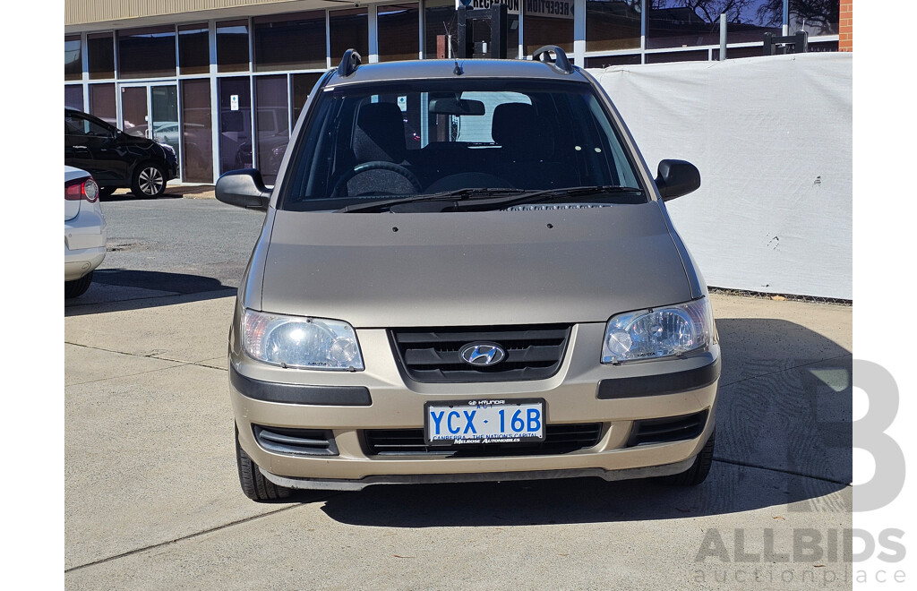 2/2002 Hyundai Elantra Lavita GLS - Lot 1536216 | CARBIDS