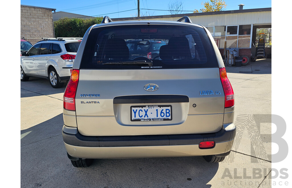 2/2002 Hyundai Elantra Lavita GLS - Lot 1536216 | CARBIDS