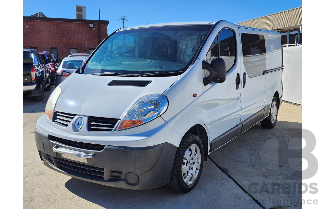 11/2007 Renault Trafic LWB FWD  2D Van White 1.9L