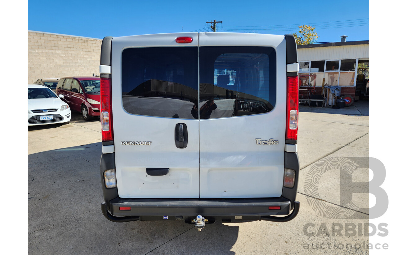 11/2007 Renault Trafic LWB FWD  2D Van White 1.9L