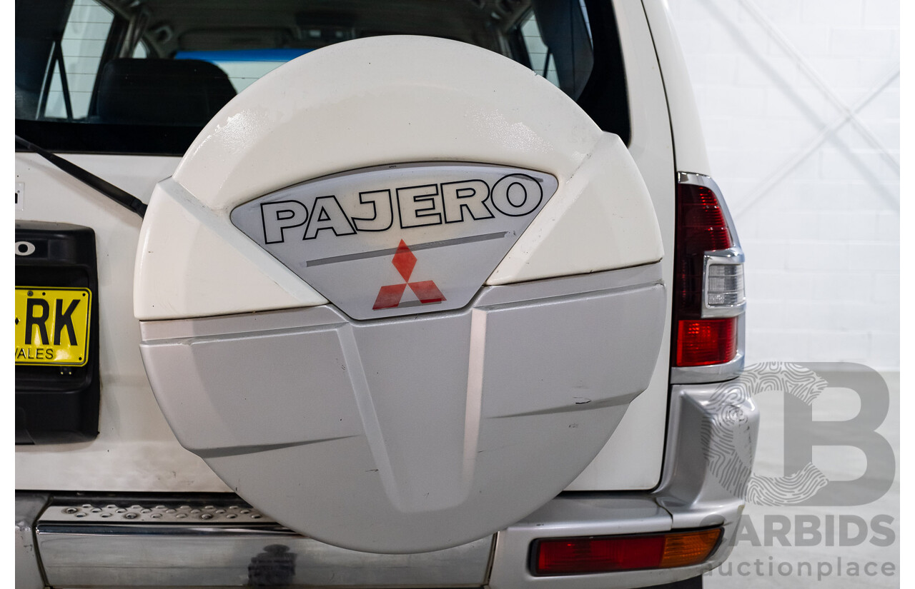 9/2002 Mitsubishi Pajero Exceed LWB (4x4) NM 4d Wagon White V6 3.5L - 7 Seater