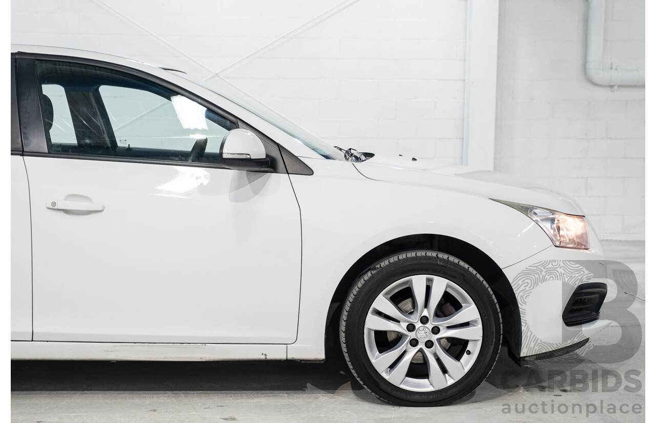 9/2015 Holden Cruze Equipe JH MY15 4d Sedan White 1.8L