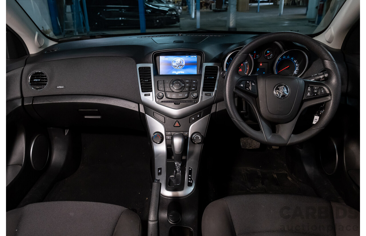 9/2015 Holden Cruze Equipe JH MY15 4d Sedan White 1.8L